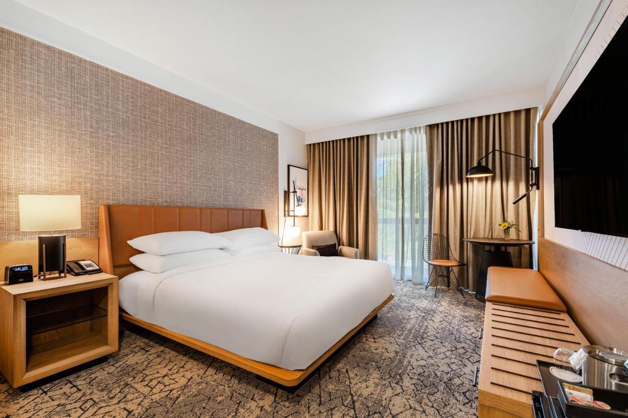 Sheraton Чейпъл Хил Екстериор снимка