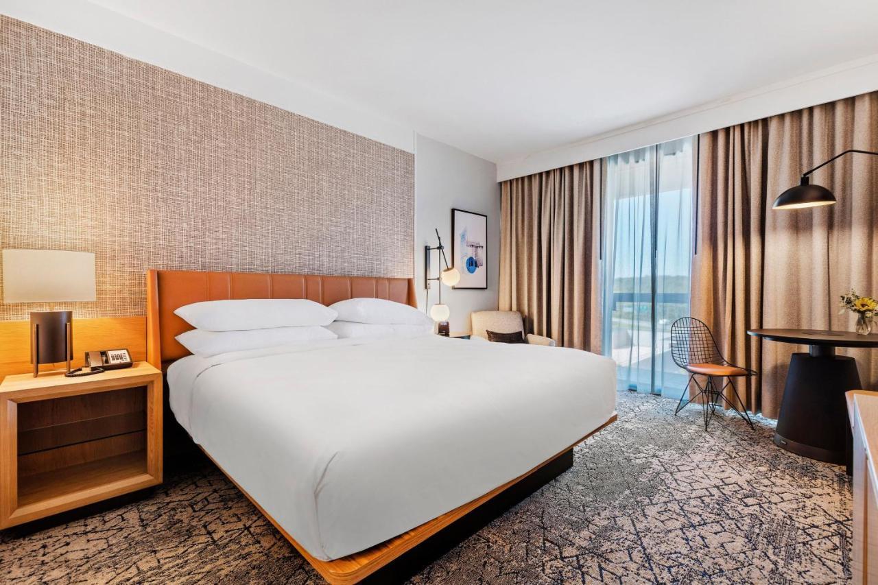 Sheraton Чейпъл Хил Екстериор снимка