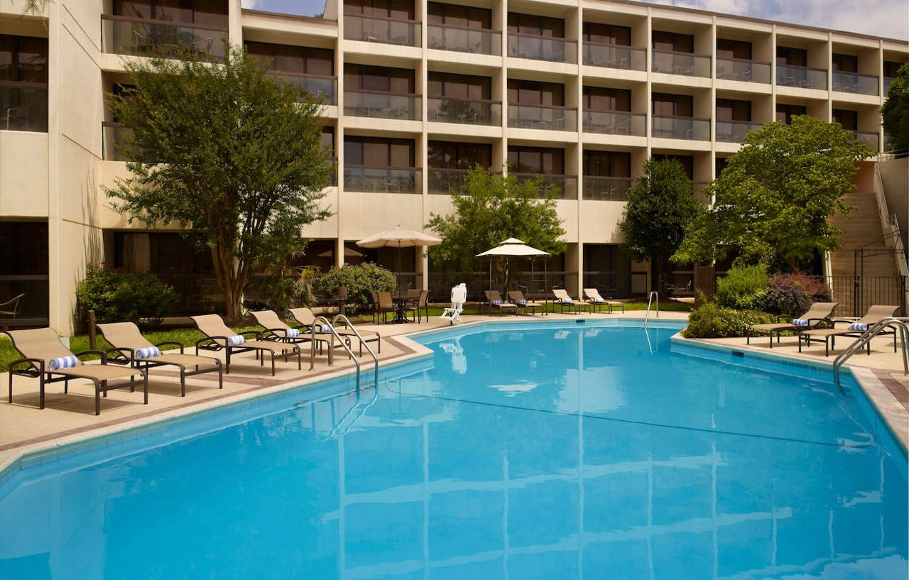 Sheraton Чейпъл Хил Екстериор снимка